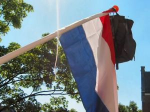 De vlag uit!