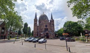 Kerk Lierop geopend in de zomer
